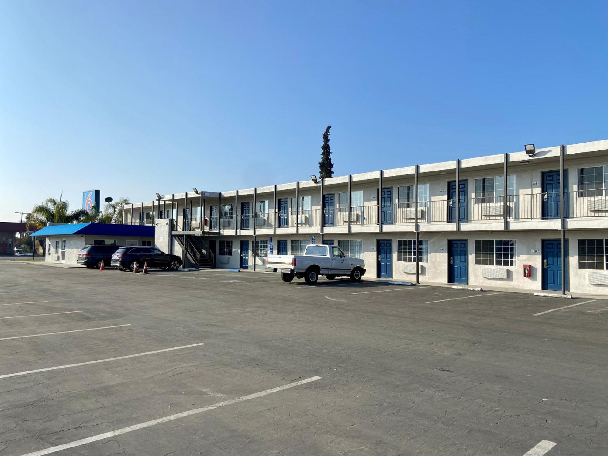 Motel 6-Delano, Ca ภายนอก รูปภาพ